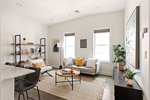 18 Chelsea St 3 Boston MA 02128