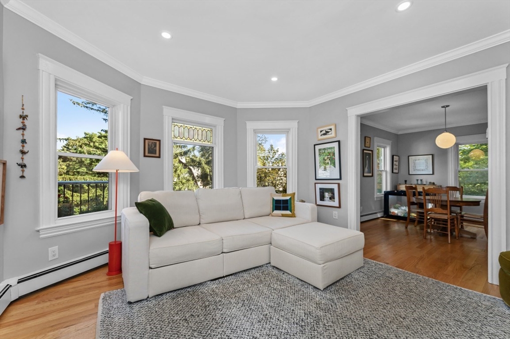 17 Circuit Ave 2