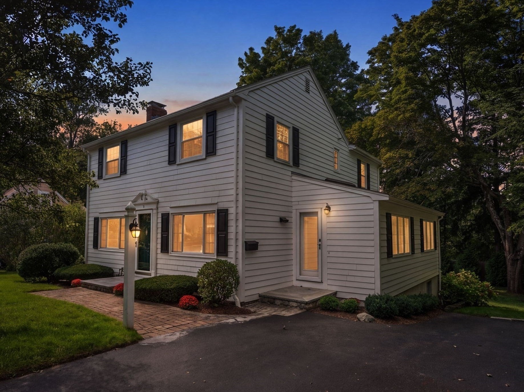 Photo of 7 Cape Cod Ln, Canton, MA