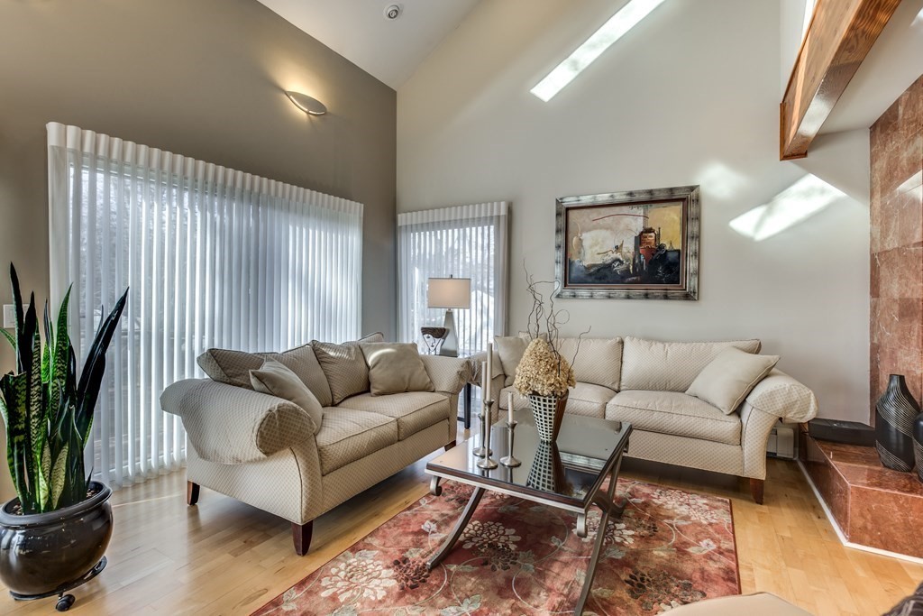 11 Beethoven Ave 11