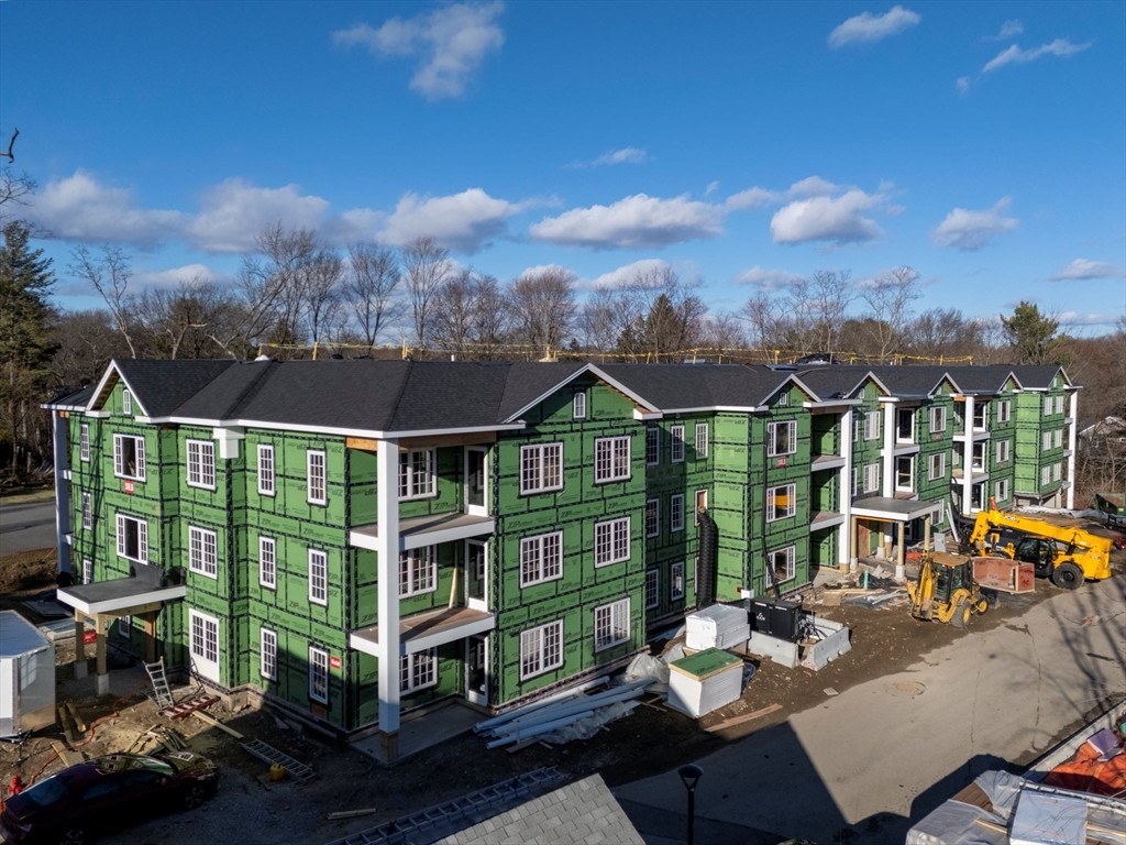 93 Bedford Street 201