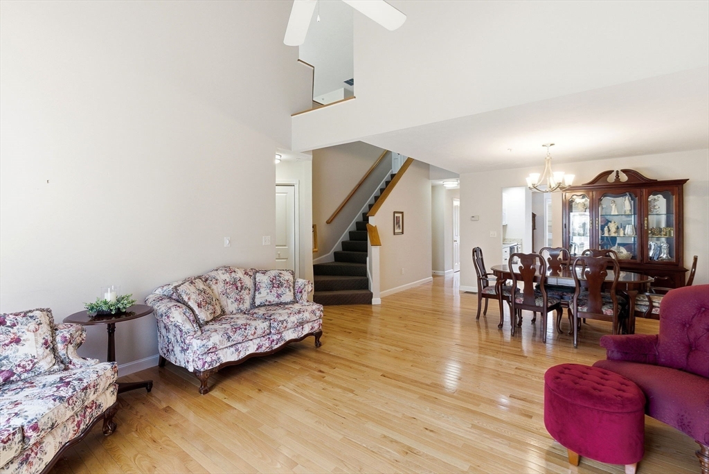 10 Westminster Dr 10