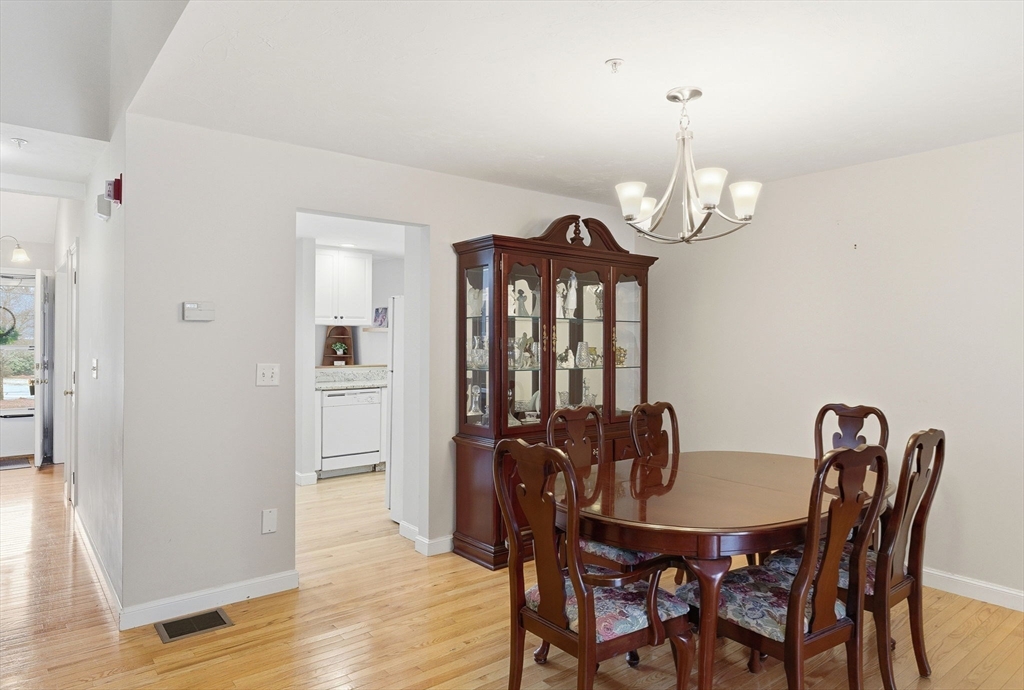 10 Westminster Dr 10