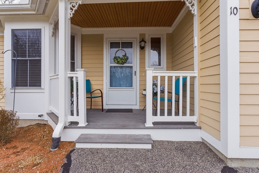 10 Westminster Dr 10