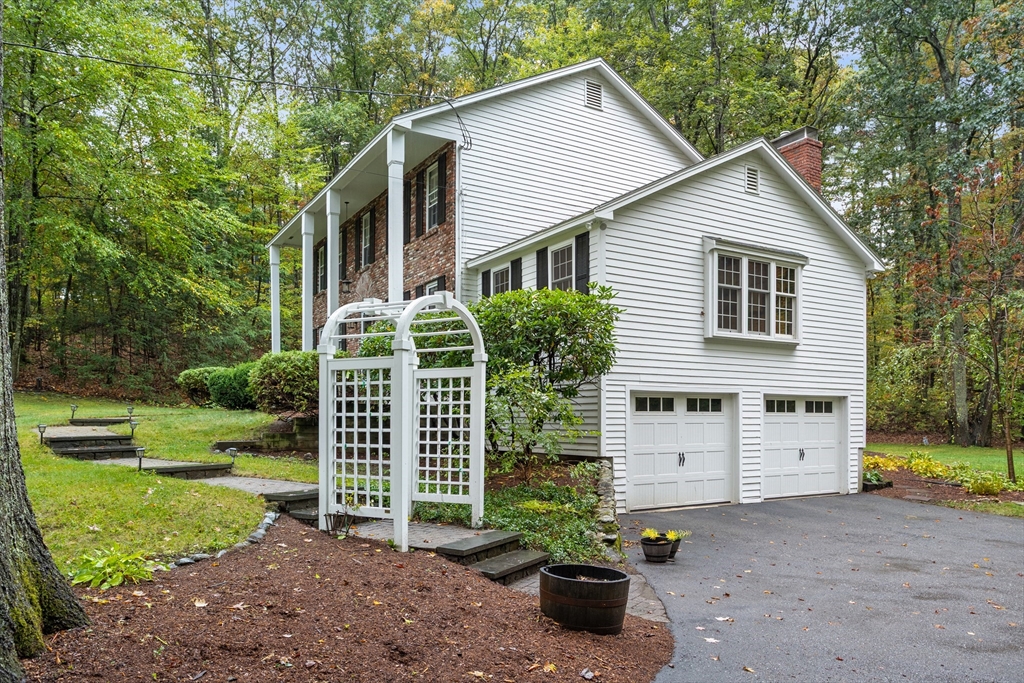 35 Oxbow Ln