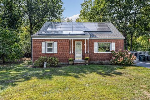 41 White St Lunenburg MA 01462