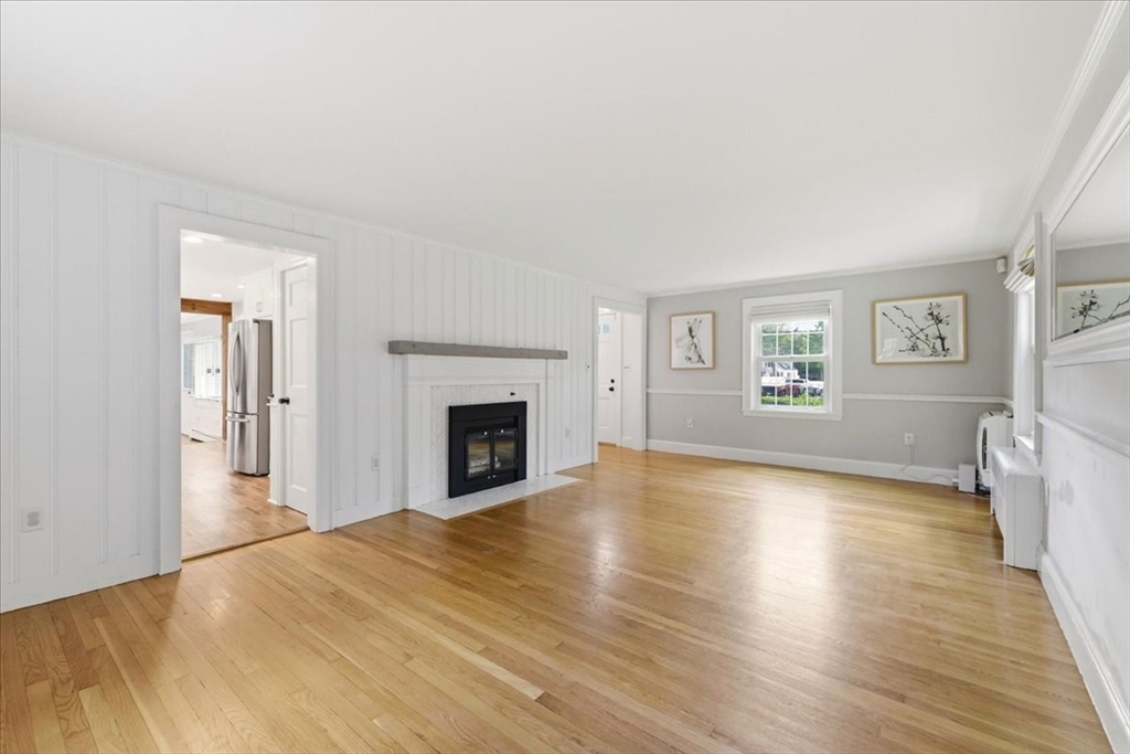 560 Common St, Walpole, MA Photo #9