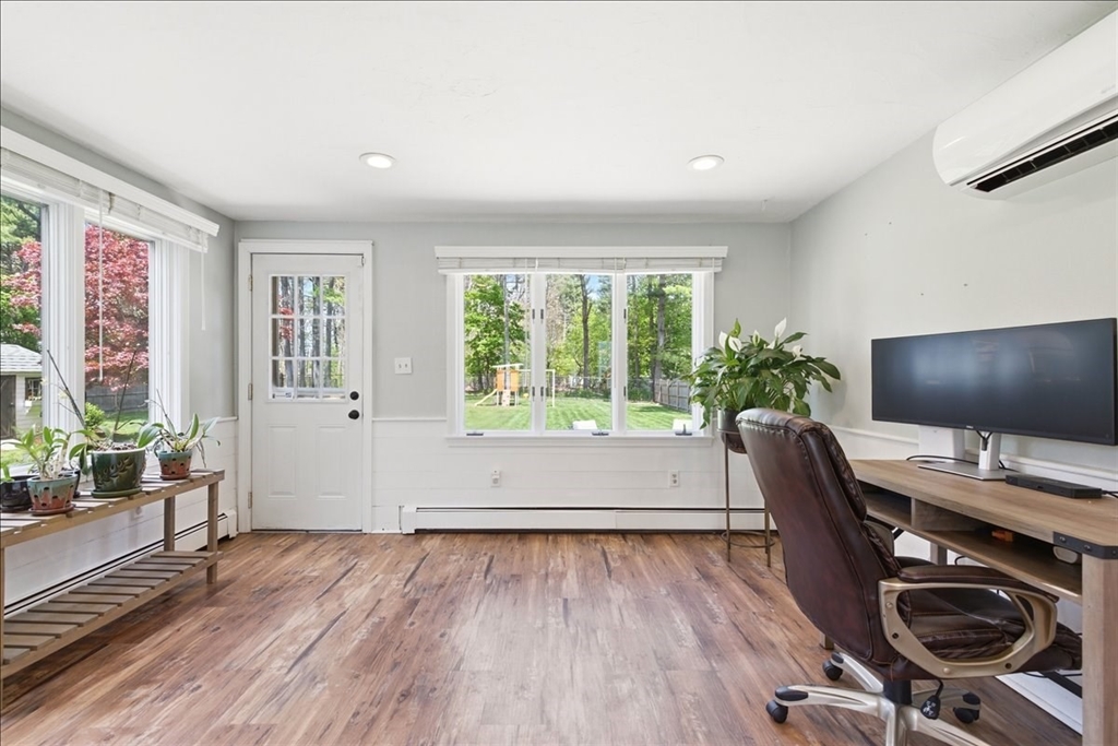 560 Common St, Walpole, MA Photo #19