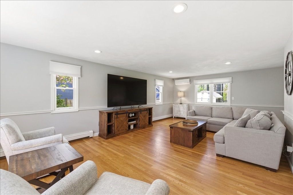 560 Common St, Walpole, MA Photo #23