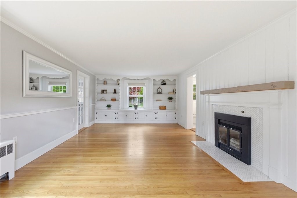 560 Common St, Walpole, MA Photo #8