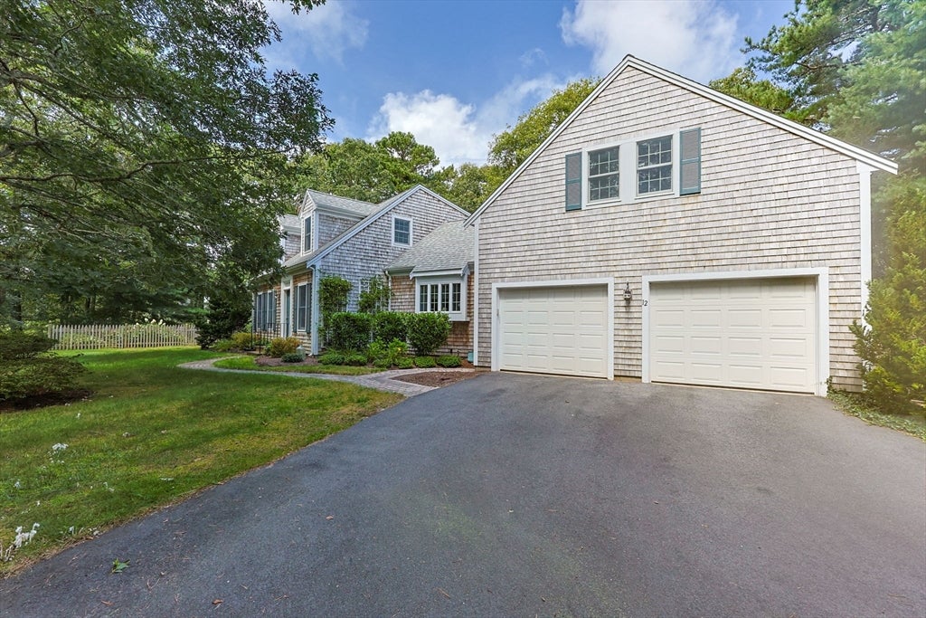 Photo of 12 Pond St, Brewster, MA
