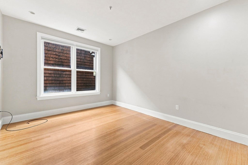 354 Dorchester St #4, Boston, MA Photo #21