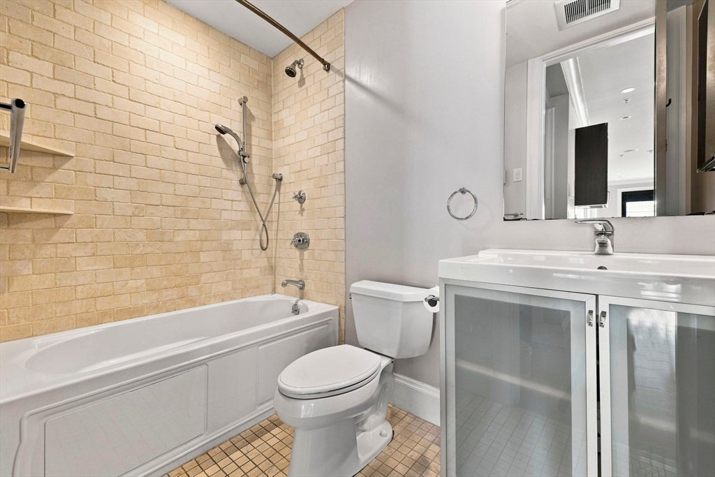 354 Dorchester St #4, Boston, MA Photo #23