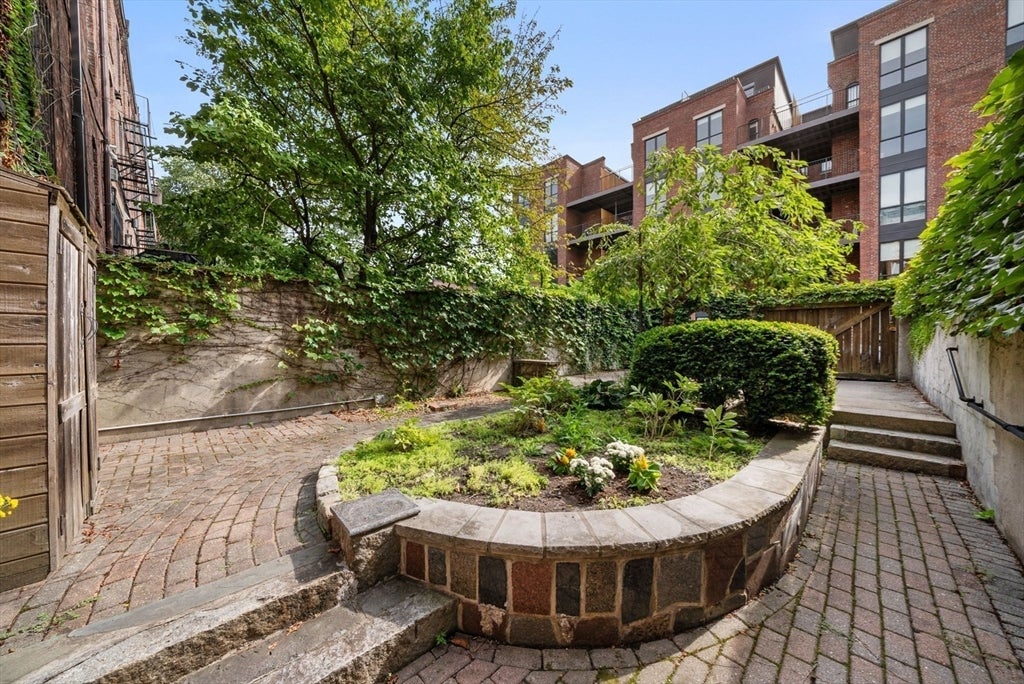 23 Cumberland St, Boston, MA Photo #34