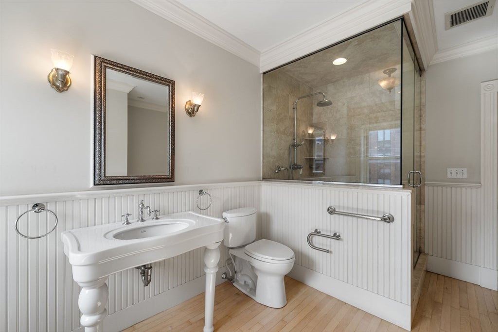 23 Cumberland St, Boston, MA Photo #24