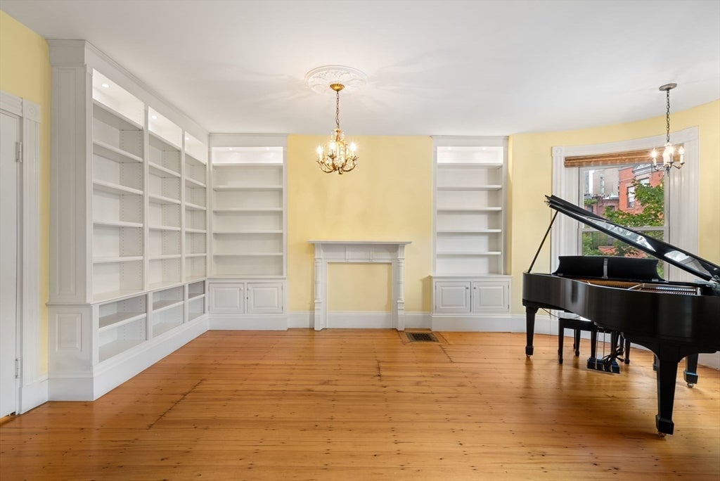 23 Cumberland St, Boston, MA Photo #13
