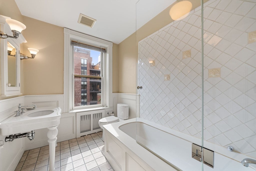 23 Cumberland St, Boston, MA Photo #15