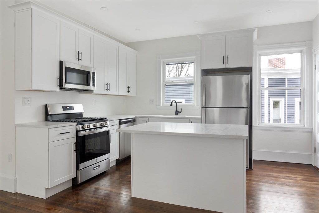 Boston, Massachusetts 02130, United States, 4 Bedrooms Bedrooms, ,2 BathroomsBathrooms,Residential,Active,102376