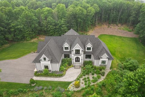 18 Keeney Pond Rd. Norfolk MA 02056