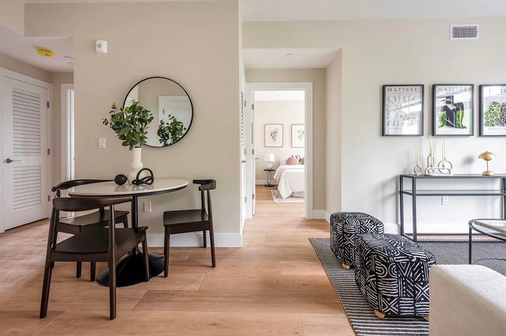 394 Mcgrath Hwy #101, Somerville, MA Photo #4