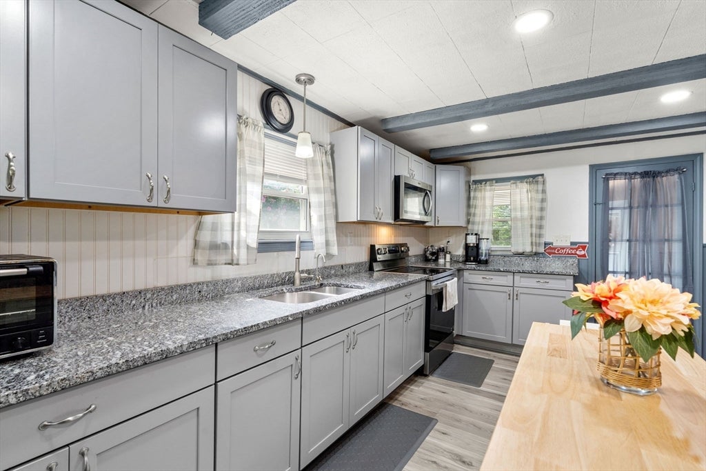 721 River St, Haverhill, MA, 721 River St, Haverhill, MA Photo #10