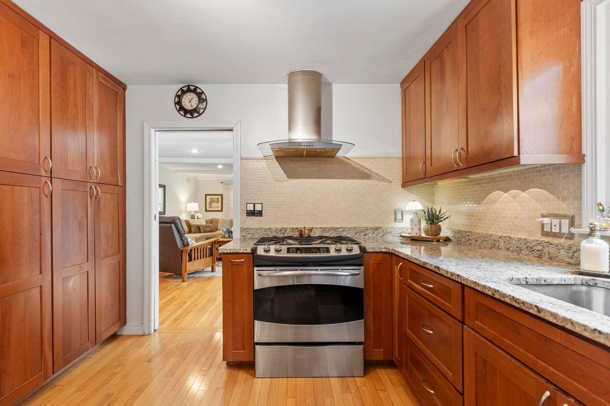 18 Farrwood Dr, Andover, MA Photo #15