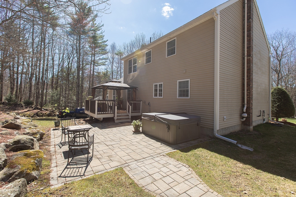17 Foster Ct