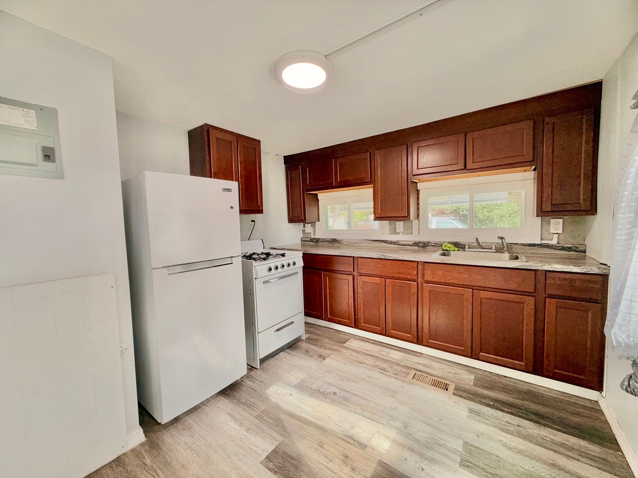 16 Pioneer Way