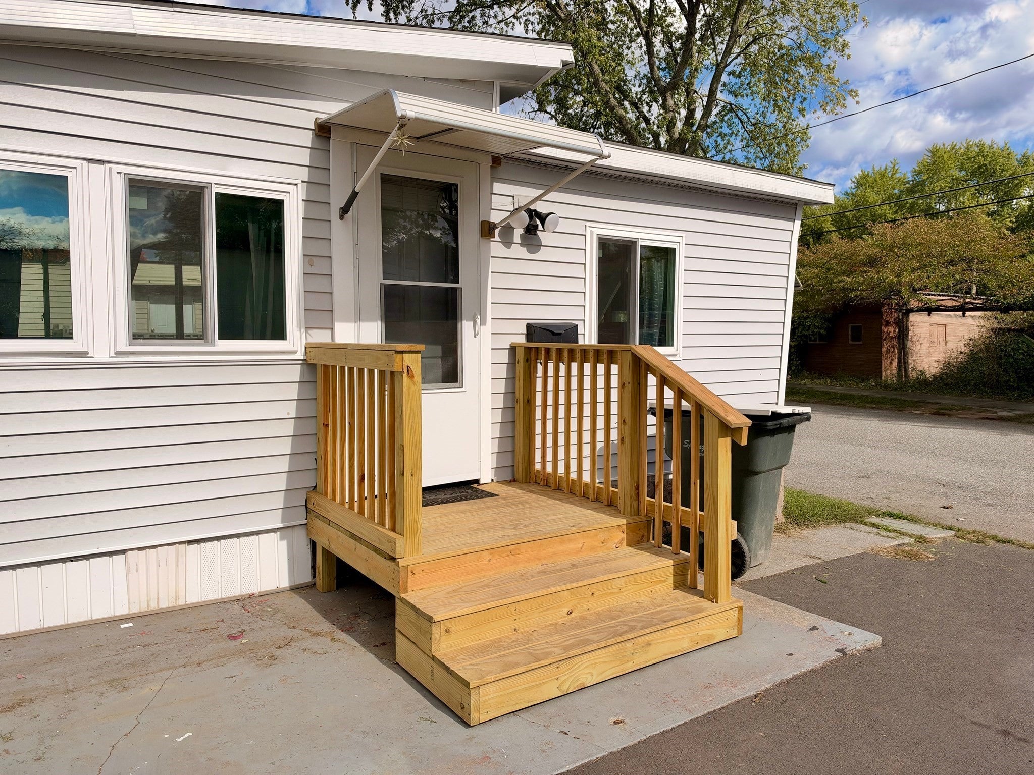 16 Pioneer Way