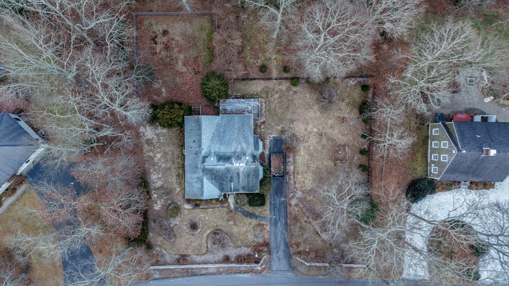 Falmouth, Massachusetts 02536, United States, 3 Bedrooms Bedrooms, ,2 BathroomsBathrooms,Residential,Pending,119564