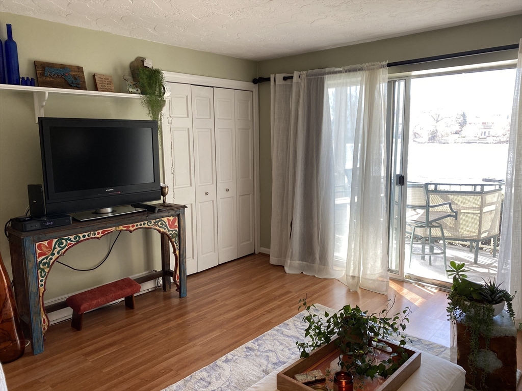 32 Hamilton Street 107