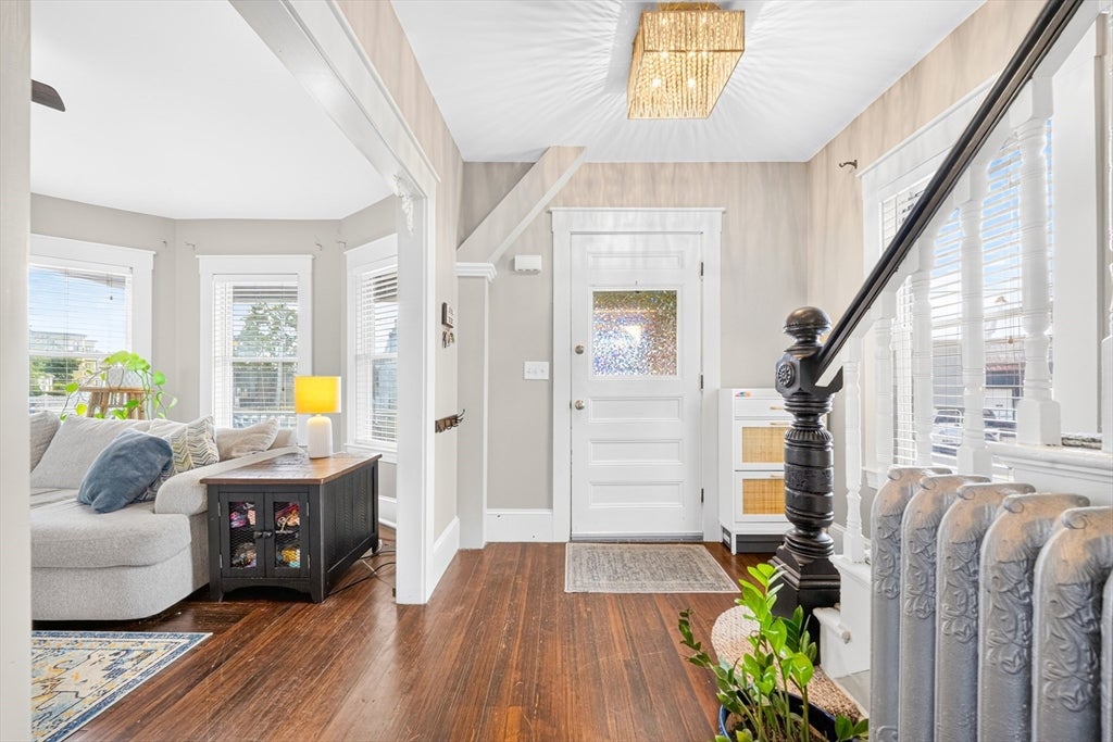 542 Shirley St, Winthrop, MA, 542 Shirley St, Winthrop, MA Photo #4
