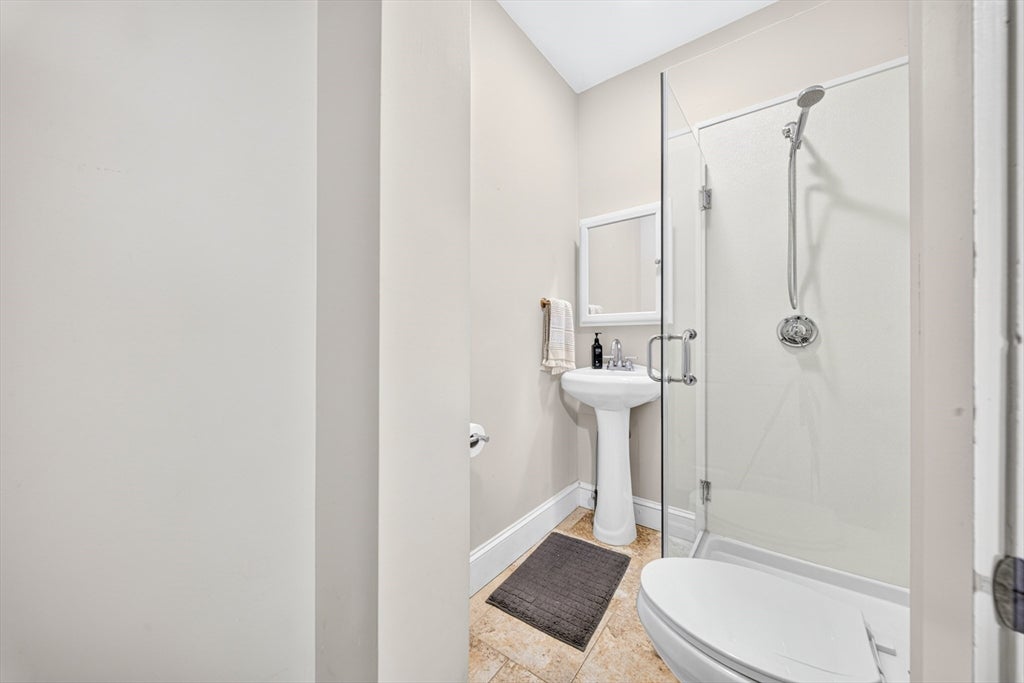 542 Shirley St, Winthrop, MA, 542 Shirley St, Winthrop, MA Photo #10