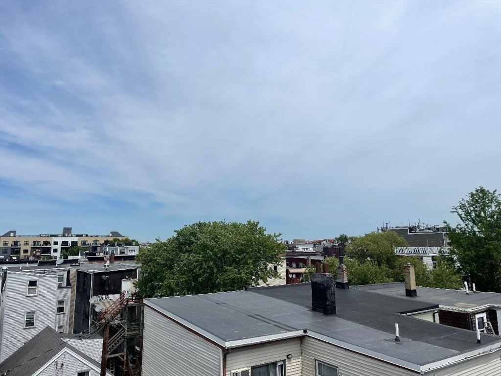 70 Webster St 3