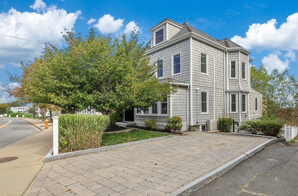 339 Winthrop St