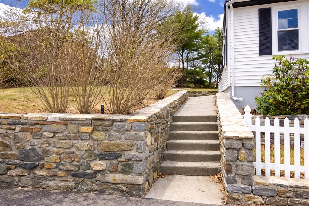 41 Bridgeport Street