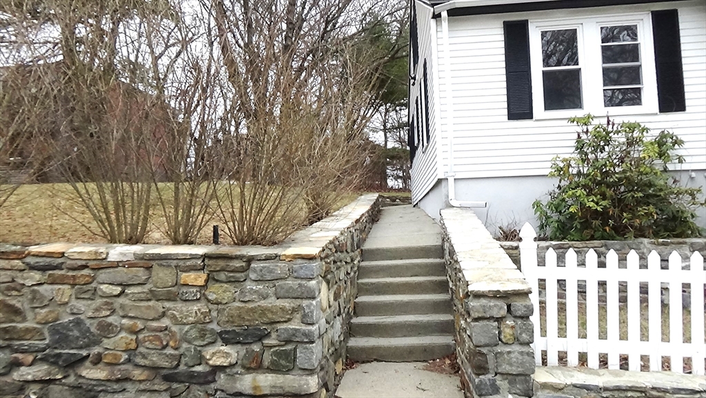 41 Bridgeport Street