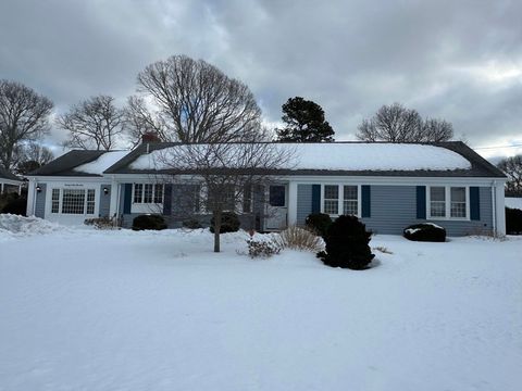 21 Brae Burn Ln Yarmouth MA 02664