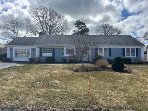 Photo of 21 Brae Burn Ln, Yarmouth, MA 02664 (MLS # 73478802)