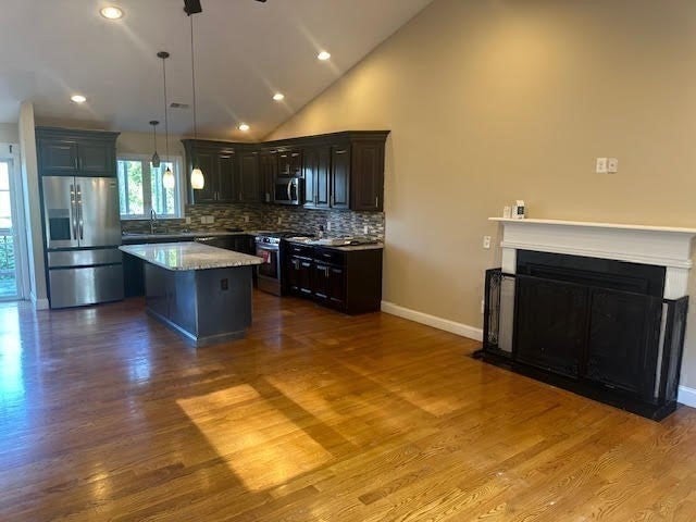 34 Carpenter Ave