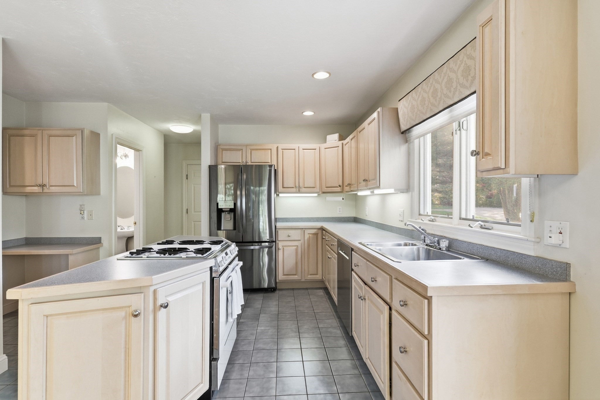 14 Windingwood Ln #14, Acton, MA, 14 Windingwood Ln #14, Acton, MA Photo #11