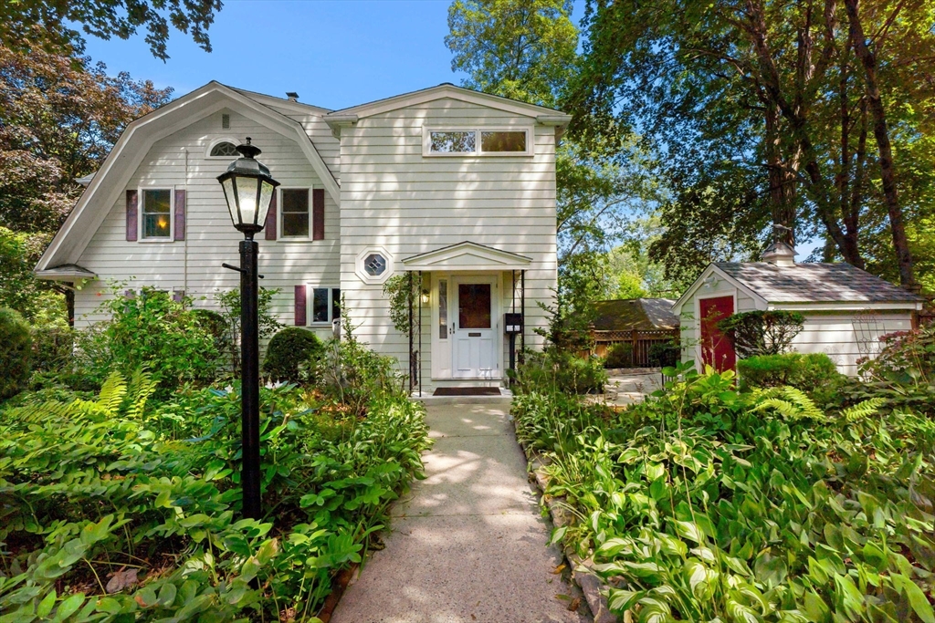 36 Independence Avenue