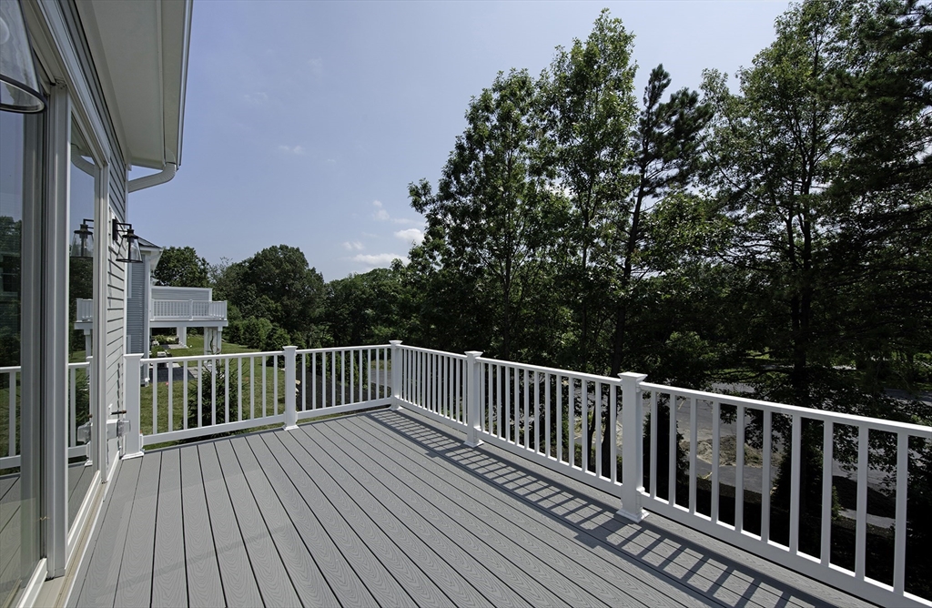 13 Clubview Dr 13