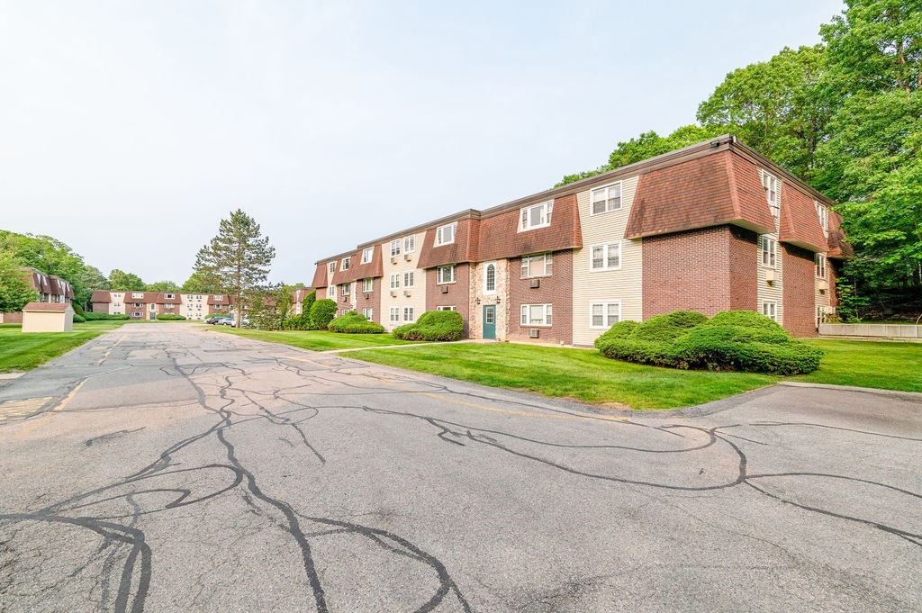180 Main St E112