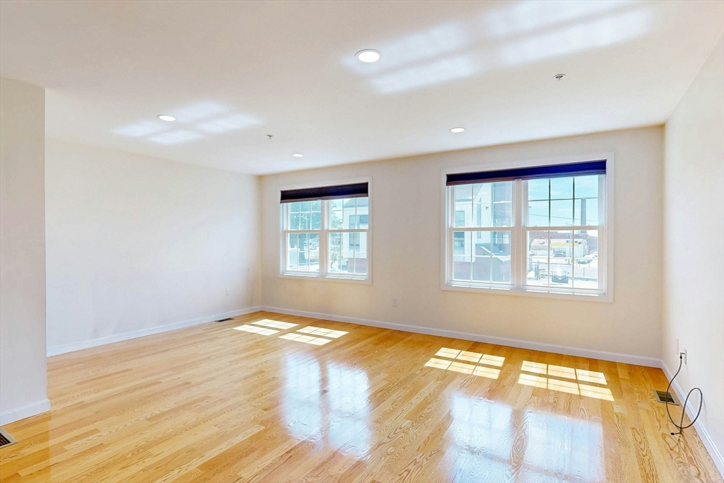 16 River Street 6