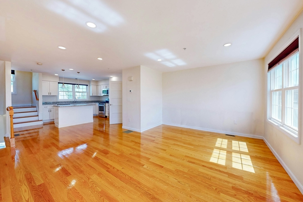 16 River Street 6