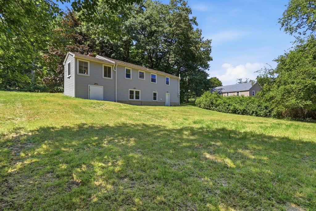 132 Haverhill Road, Salem, NH Photo #6