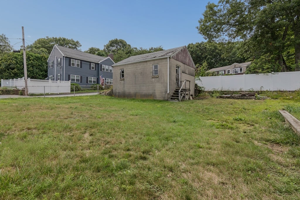 42 B St, Lynn, MA, 42 B St, Lynn, MA Photo #8