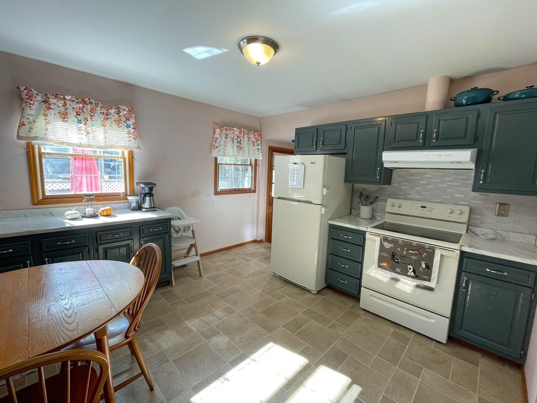67 Laurel St, Greenfield, MA Photo #9