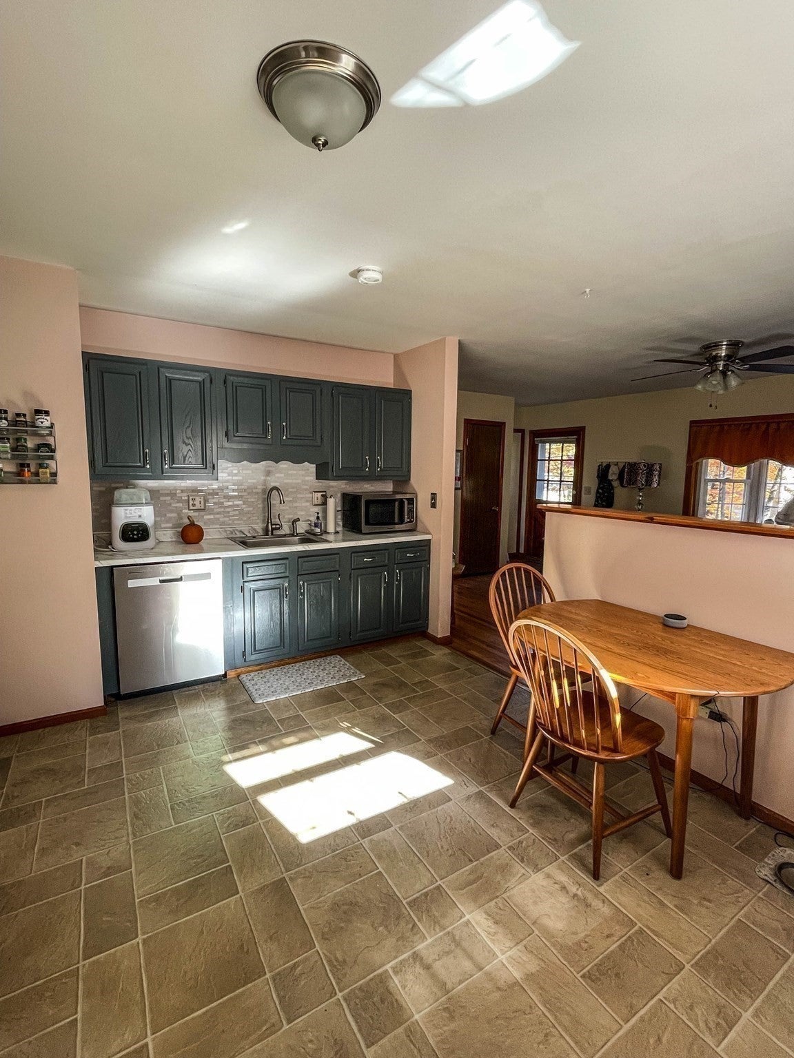 67 Laurel St, Greenfield, MA Photo #11